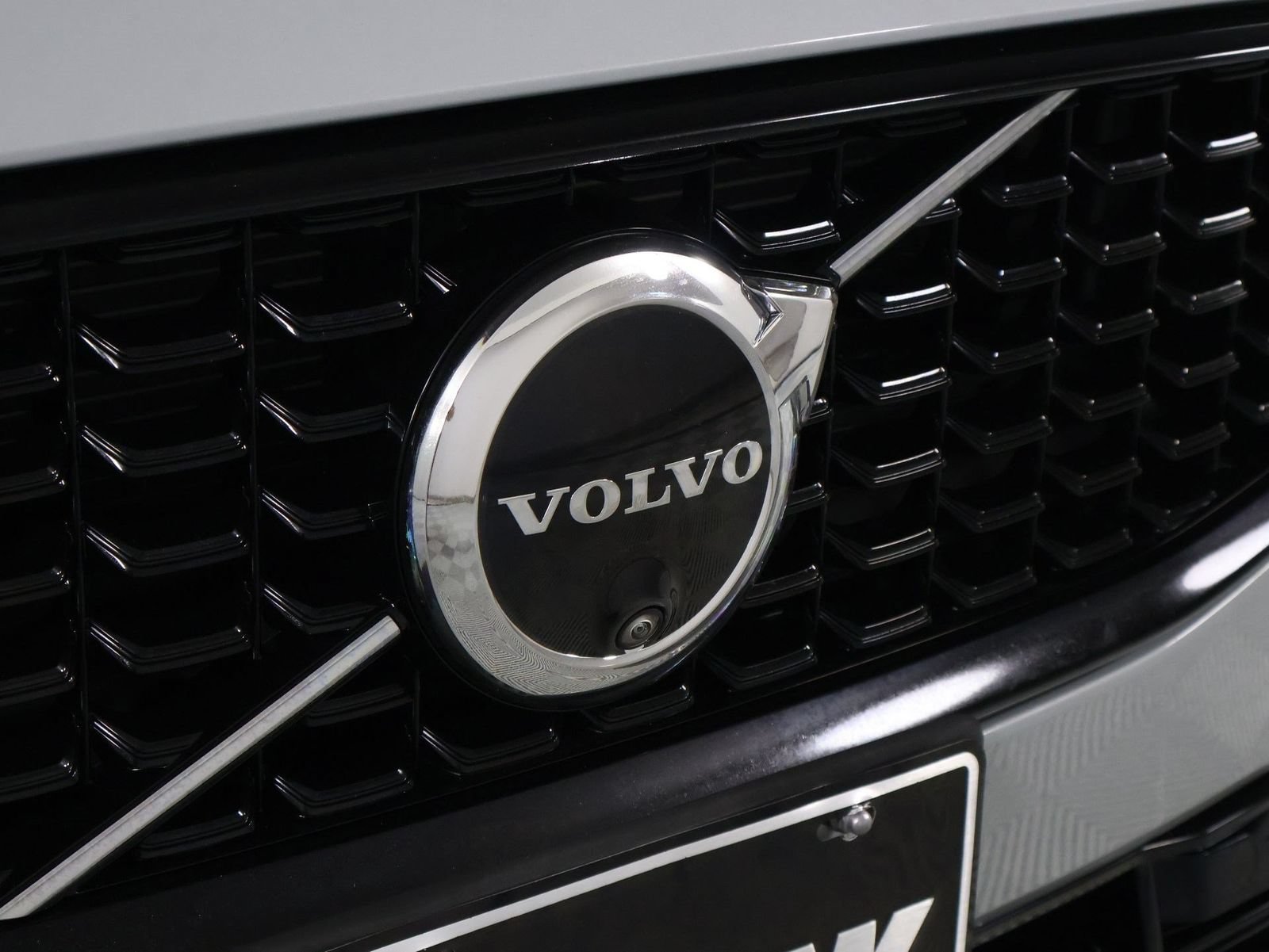 Certified 2024 Volvo S60 T8 Plus AWD/4WD image 27