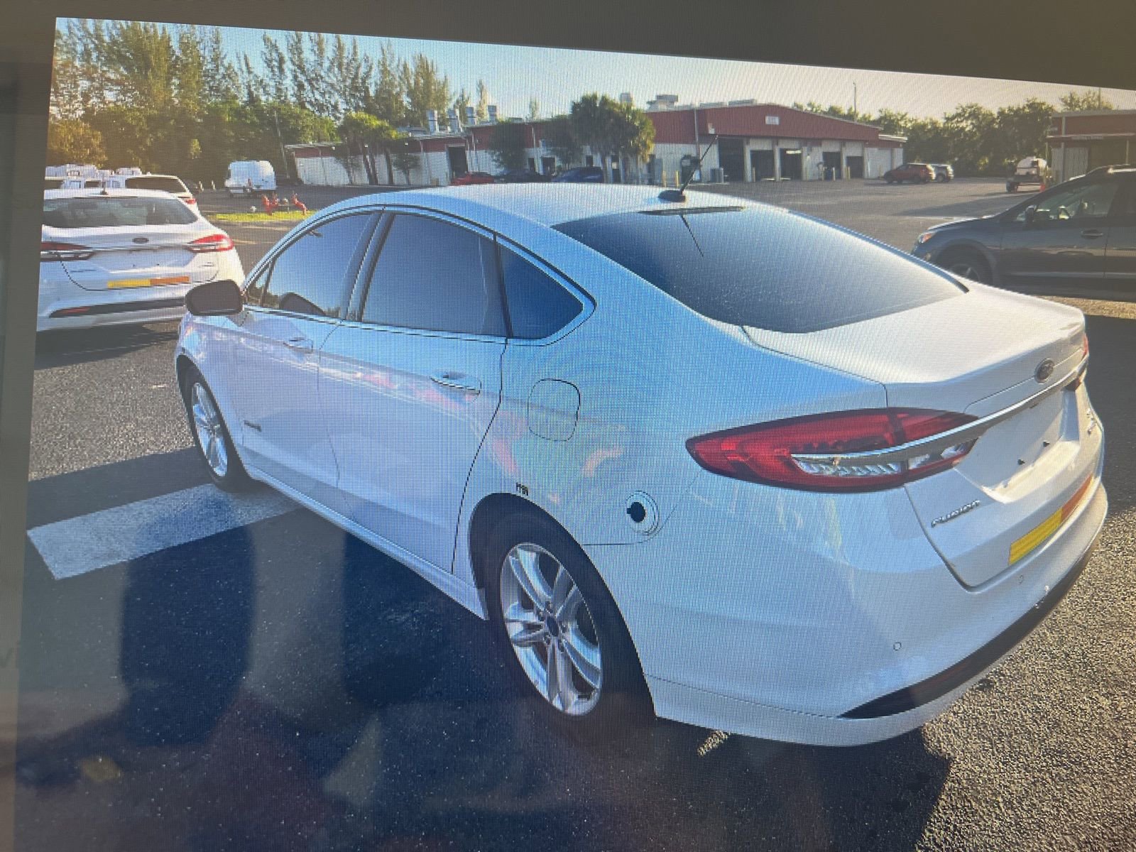 Used 2018 Ford Fusion SE w/ Equipment Group 602A FWD image 16