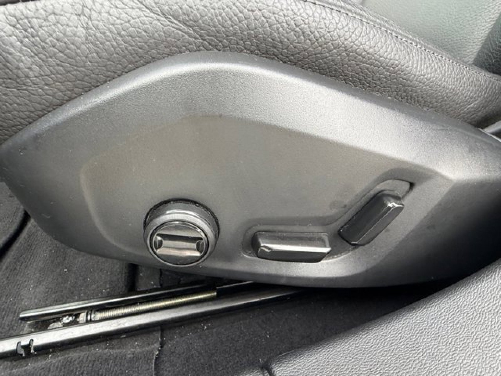 Used 2025 Volvo V60 B5 Cross Country Plus AWD/4WD image 11