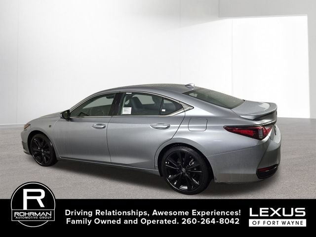 Used 2025 Lexus ES 300h F Sport image 10