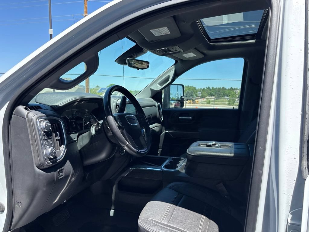 Used 2021 GMC Sierra 3500 Denali w/ Denali Ultimate Package AWD/4WD image 9