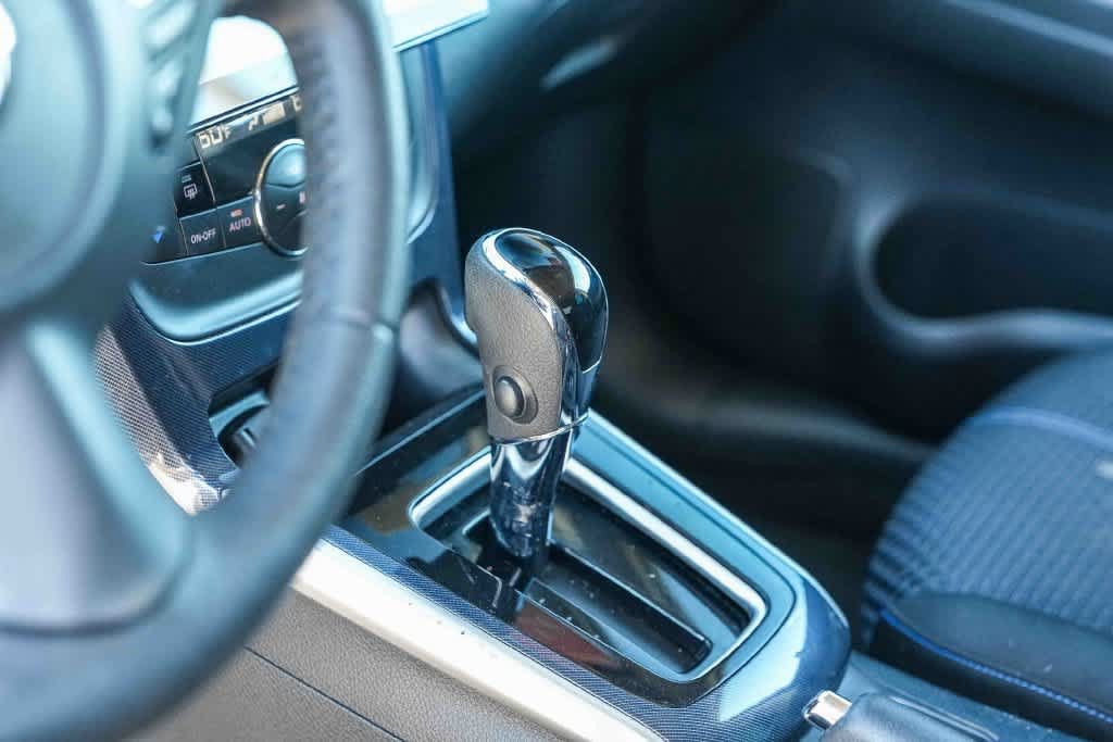 Used 2018 Nissan Sentra SR w/ SR Midnight Edition Package FWD image 19