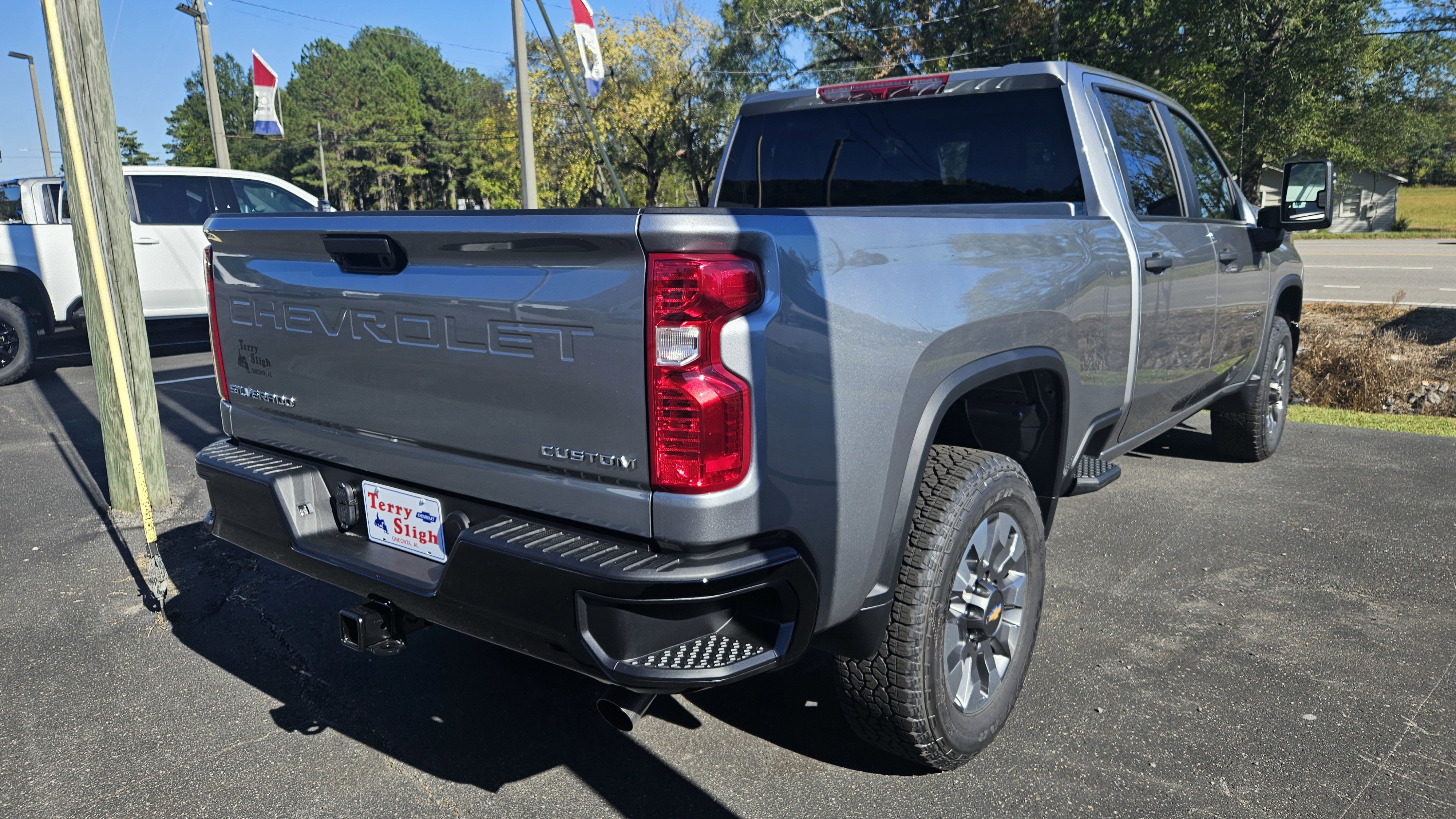 New 2026 Chevrolet Silverado 2500 Custom w/ Z71 Off-Road Package image 7