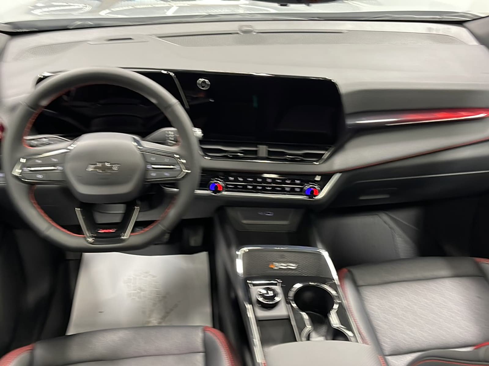 New 2027 Chevrolet Equinox RS w/ Safety and Technology Package FWD image 3