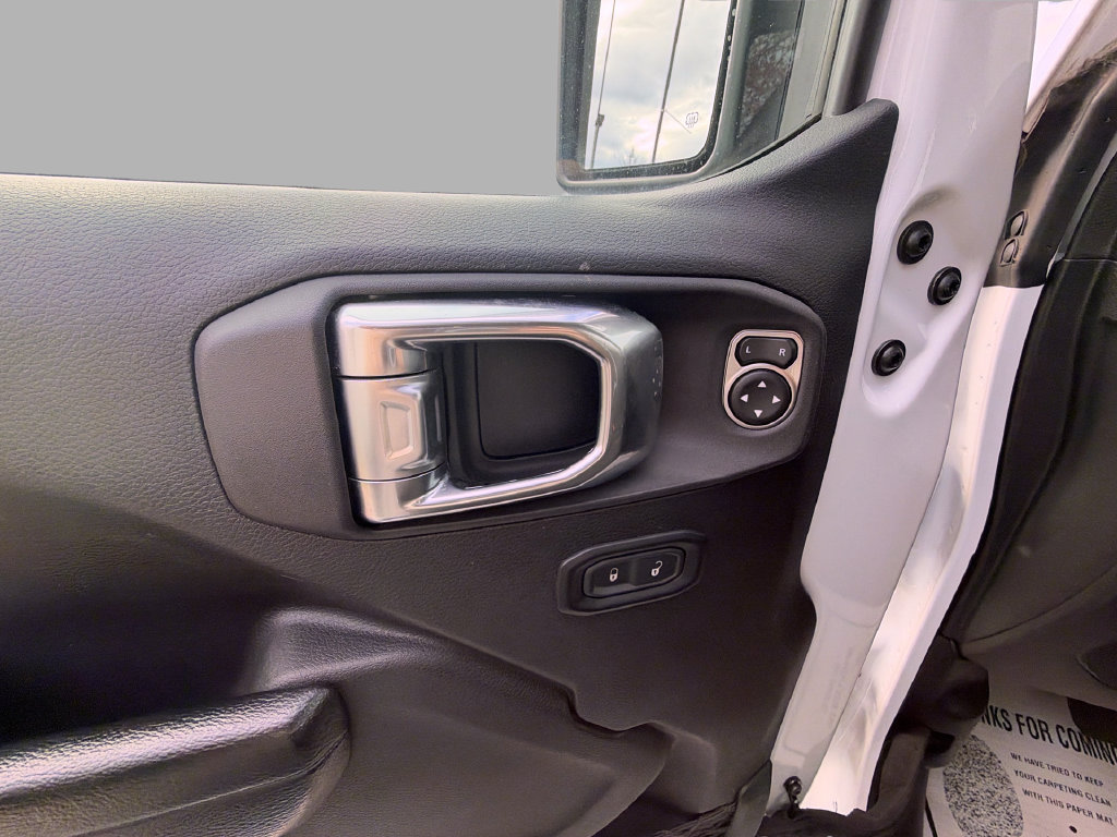 Used 2023 Jeep Wrangler Unlimited w/ Cold Weather Group AWD/4WD image 16