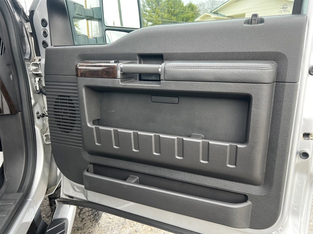 Used 2013 Ford F350 Platinum w/ FX4 Off Road Pkg image 34