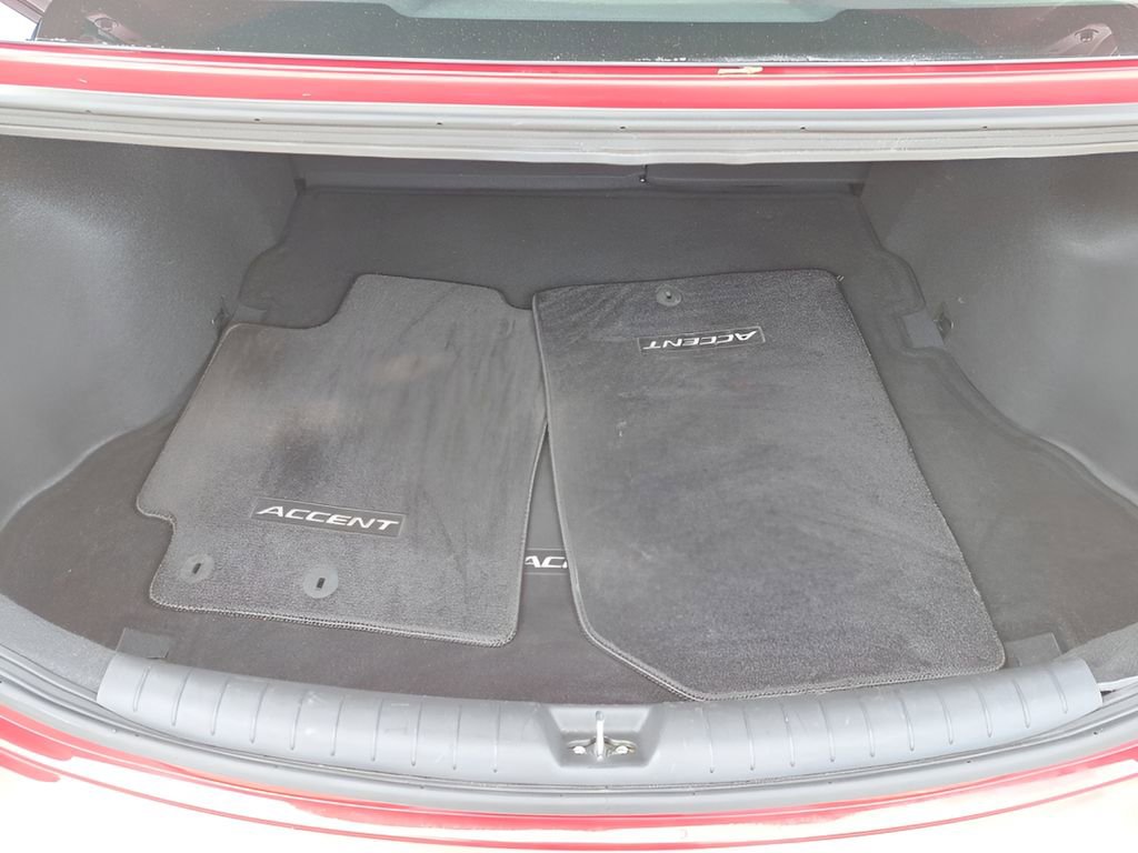 Used 2022 Hyundai Accent SEL image 6