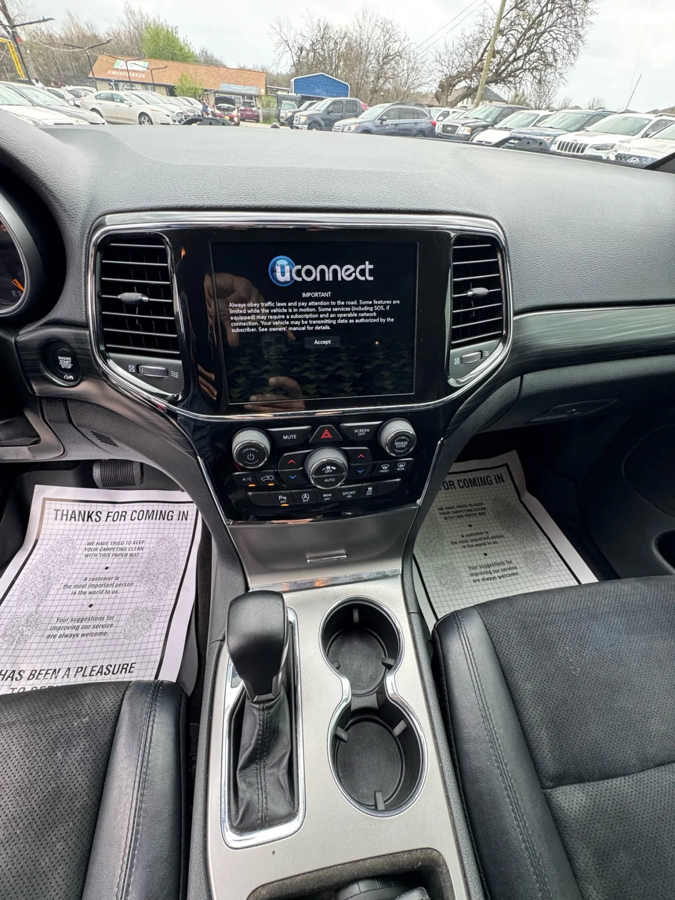 Used 2021 Jeep Grand Cherokee Laredo X AWD/4WD image 18