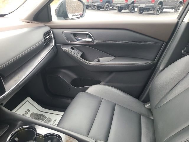 Used 2021 Nissan Rogue SL w/ Premium Package image 17