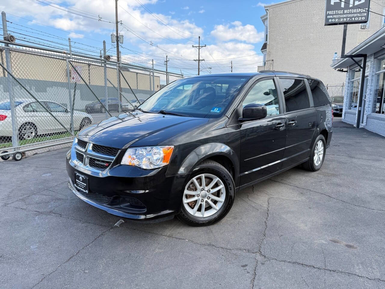 Used 2013 Dodge Grand Caravan SXT w/ UConnect Hands-Free Group