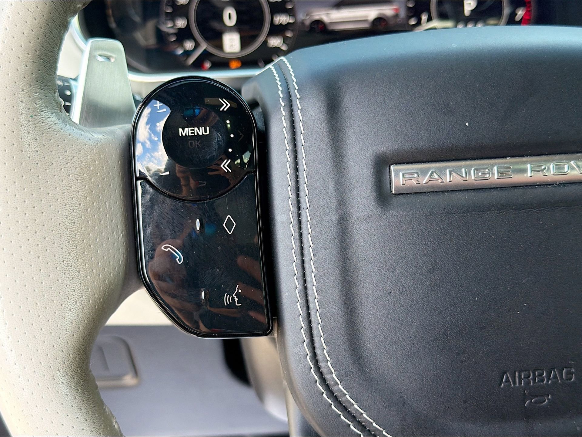 Used 2020 Land Rover Range Rover Sport SVR image 37