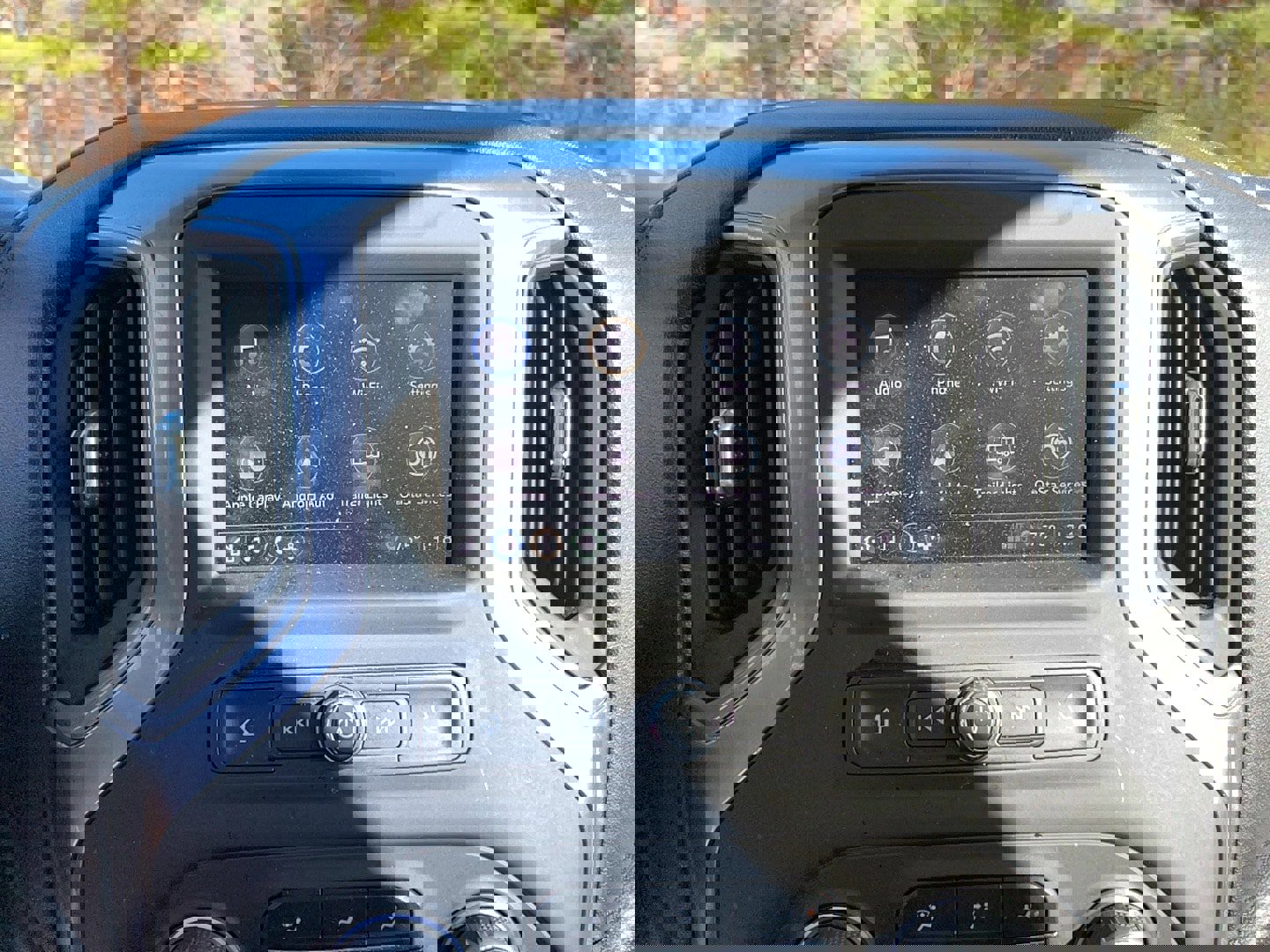 Used 2025 Chevrolet Silverado 2500 Custom w/ Custom Value Package image 19