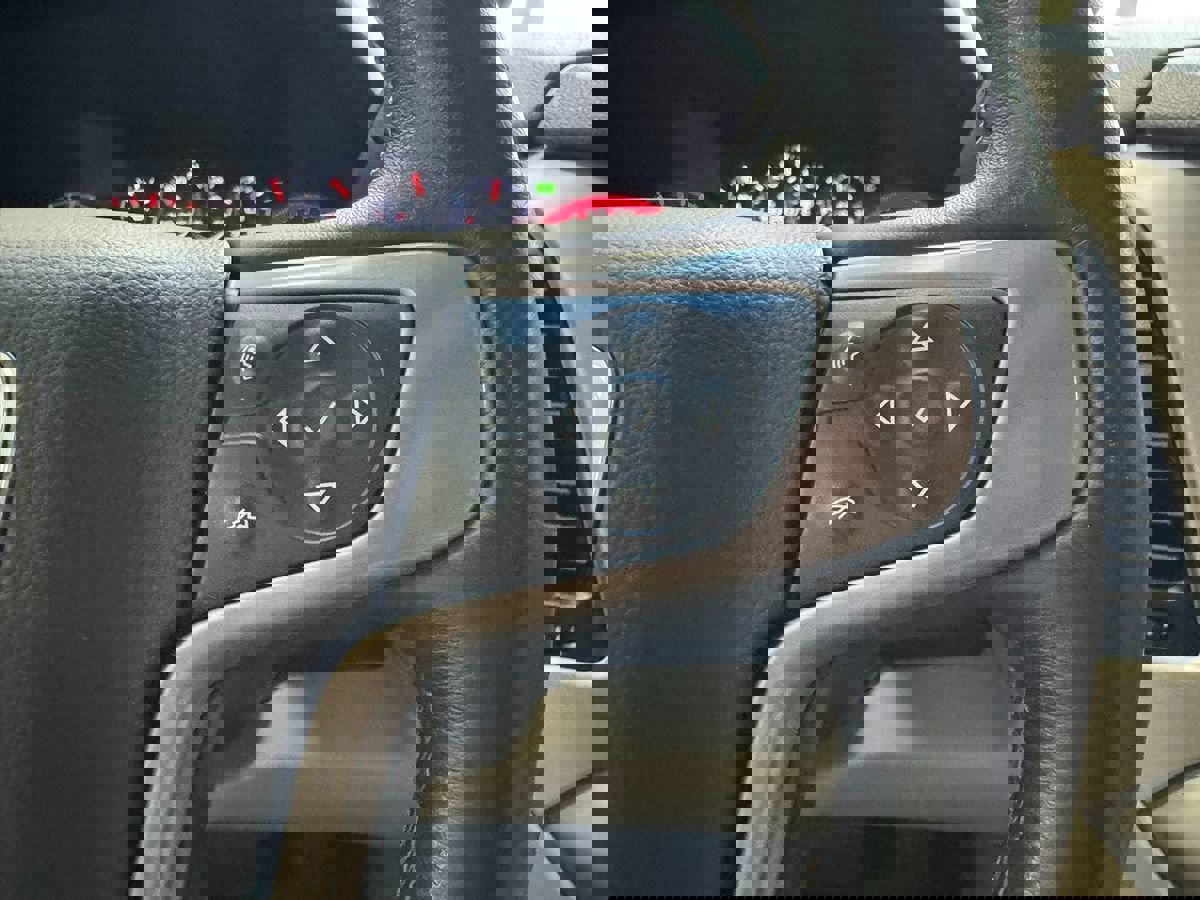 Used 2015 GMC Yukon Denali w/ Touring Package image 34