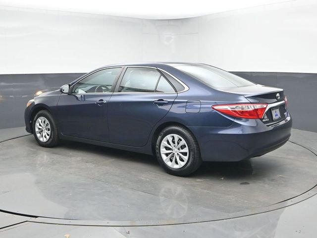 Used 2016 Toyota Camry LE image 7