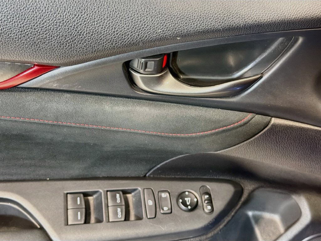 Used 2018 Honda Civic Type R image 18