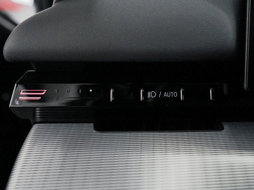 Used 2026 BMW 530i xDrive image 22