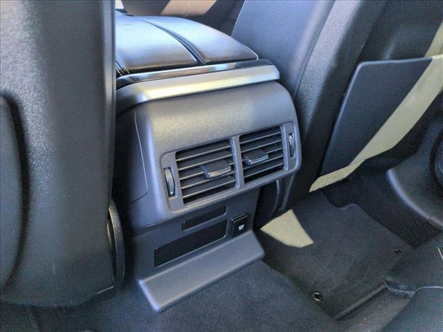 Used 2019 Land Rover Range Rover Velar S image 24