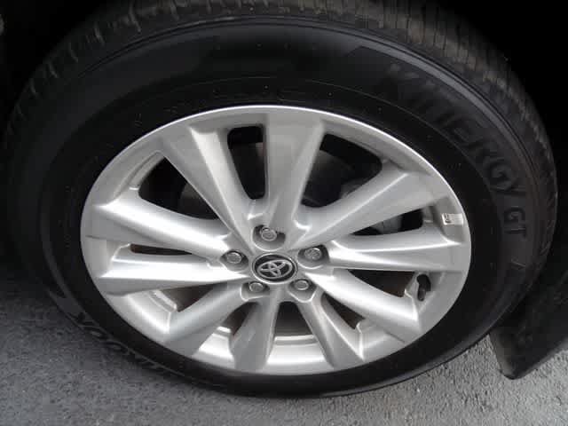 Used 2025 Toyota Corolla LE w/ LE Premium Package FWD image 13