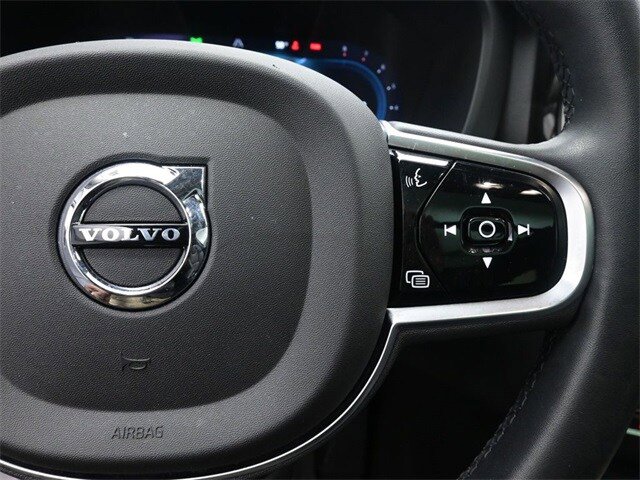 Used 2023 Volvo XC60 B5 Plus w/ Climate Package FWD image 14