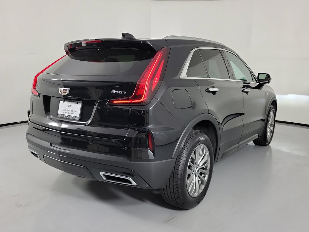Certified 2025 Cadillac XT4 Premium Luxury FWD image 3