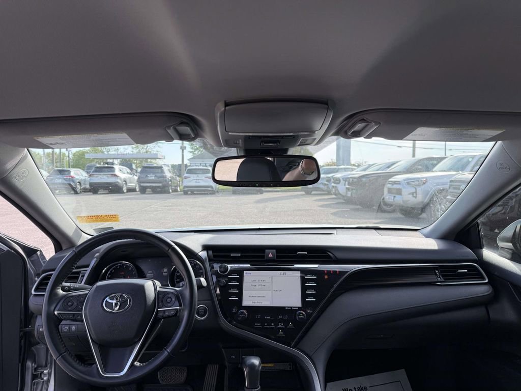 Used 2020 Toyota Camry XLE image 15