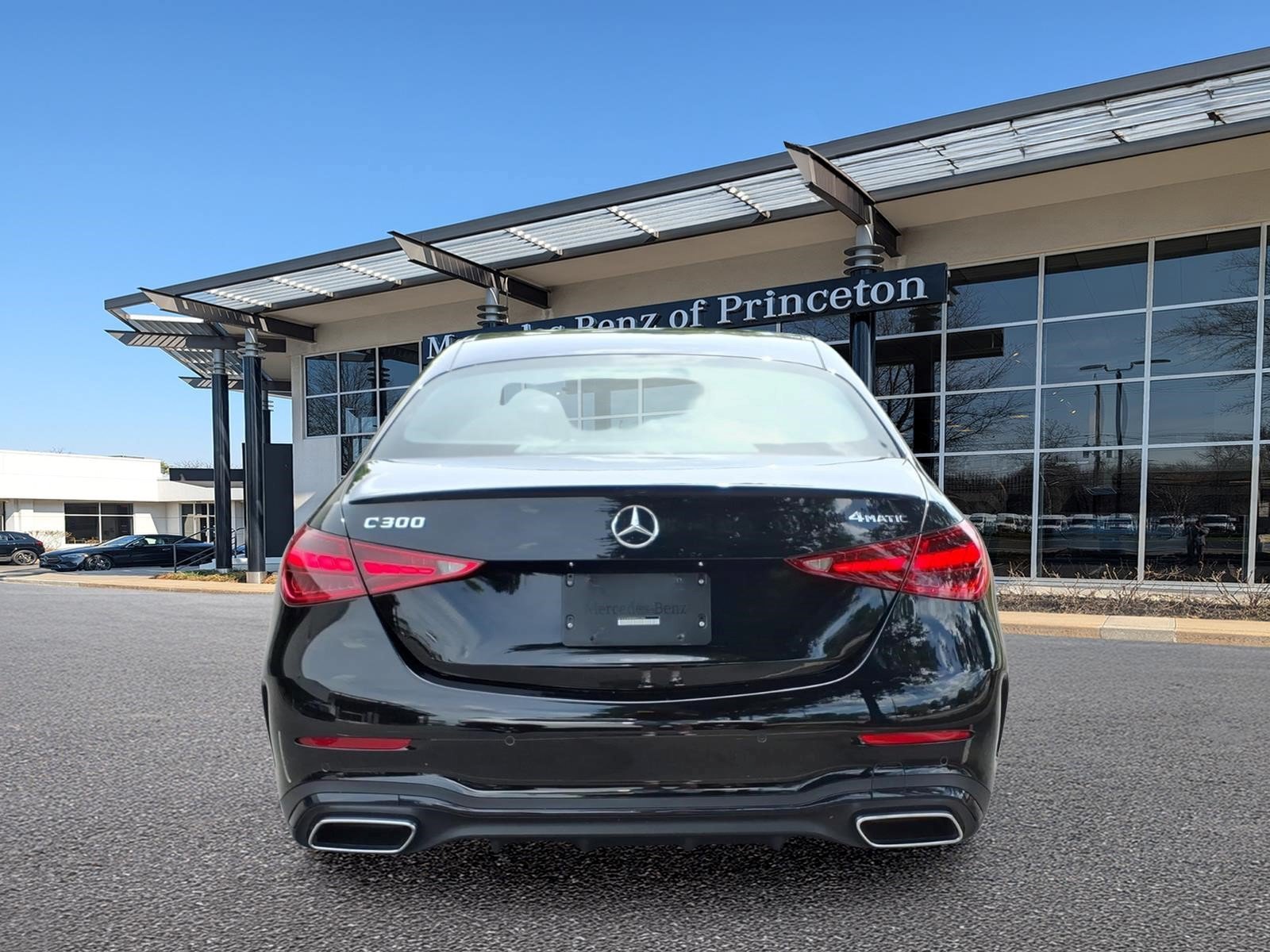 Certified 2022 Mercedes-Benz C 300 4MATIC Sedan image 4