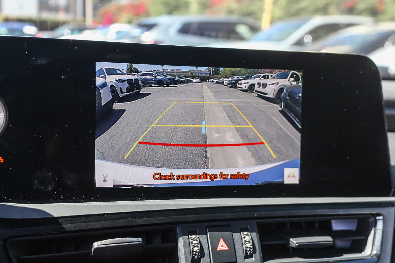 Used 2025 Lexus ES 300h w/ Premium Package FWD image 25