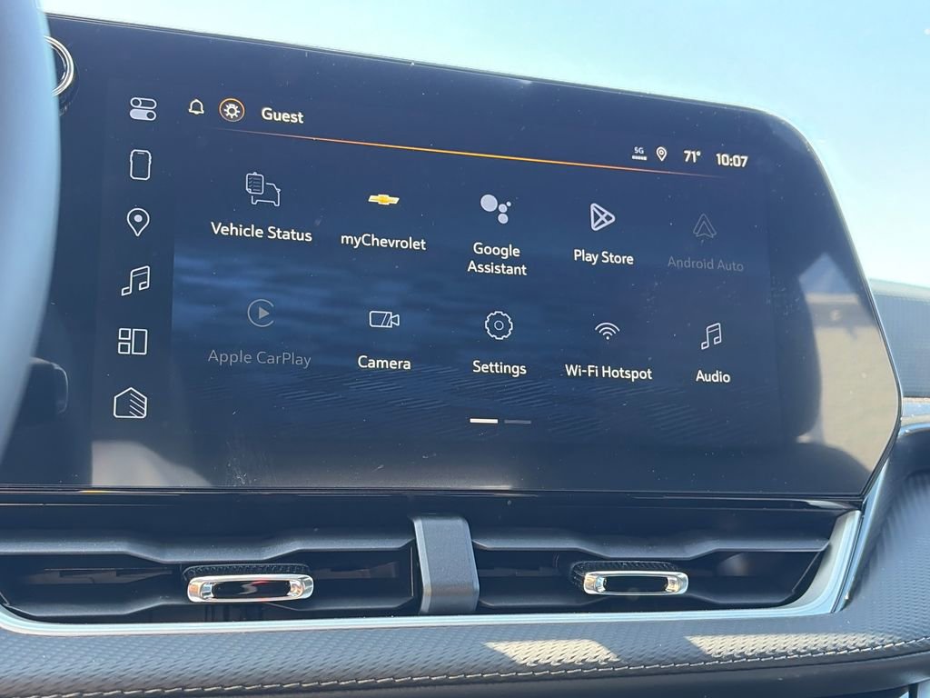 New 2026 Chevrolet Equinox LT w/ Safety and Technology Package FWD image 18