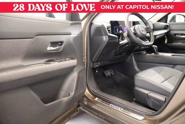 New 2026 Nissan Kicks SV w/ SV Premium Package image 9