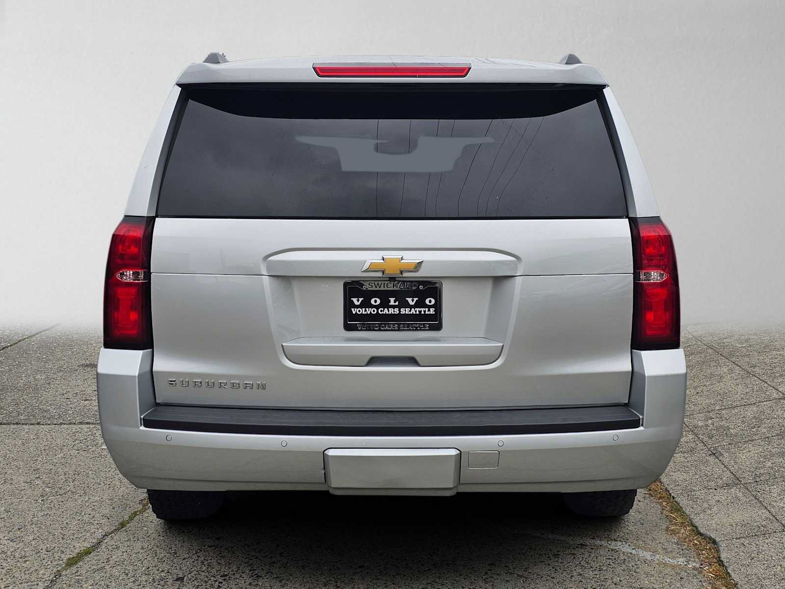 Used 2020 Chevrolet Suburban LT AWD/4WD image 4