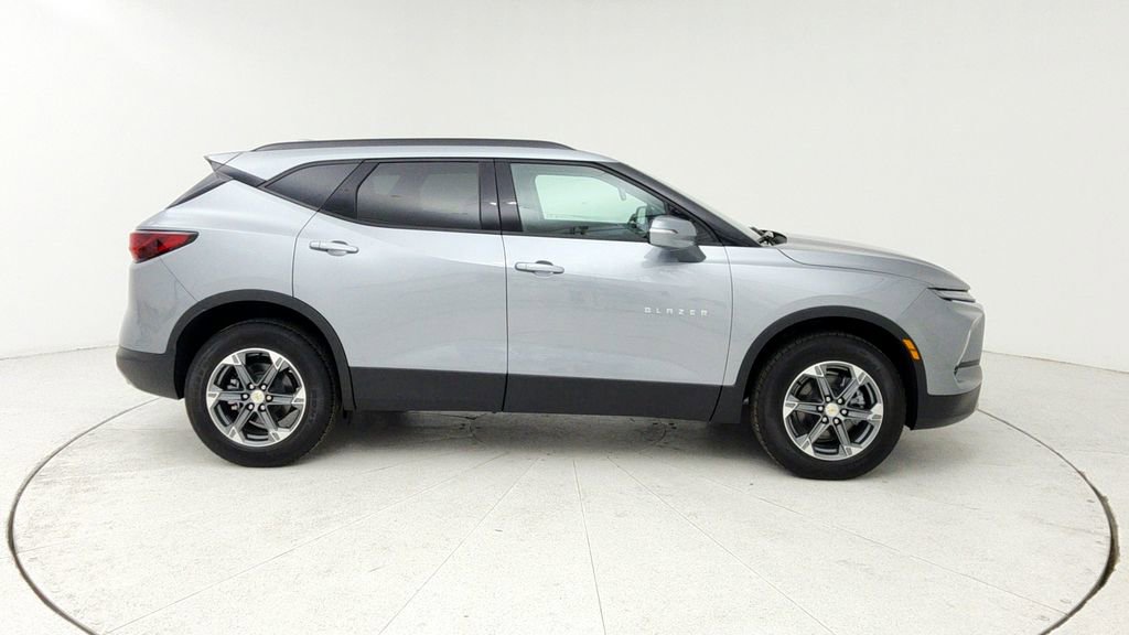 New 2025 Chevrolet Blazer LT w/ Sound & Technology Package image 9