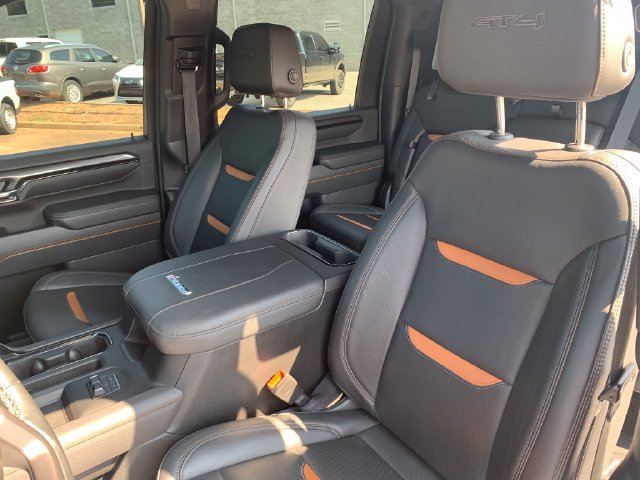 Used 2024 GMC Sierra 2500 AT4 w/ AT4 Premium Plus Package AWD/4WD image 11