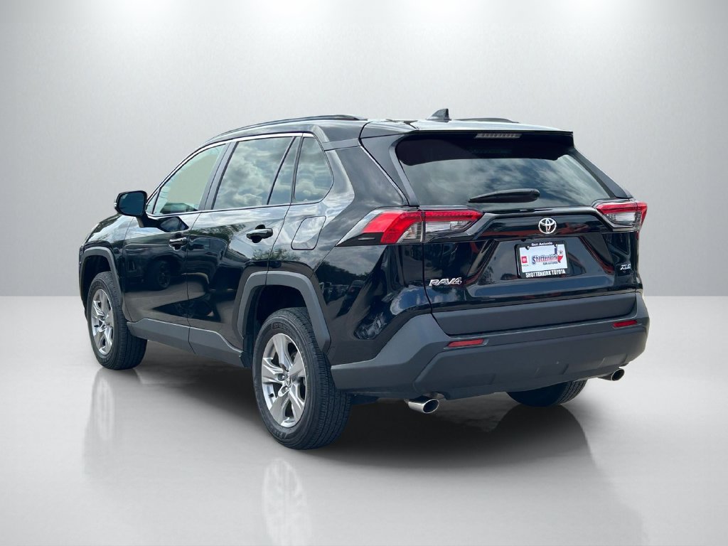 Certified 2025 Toyota RAV4 XLE FWD image 7