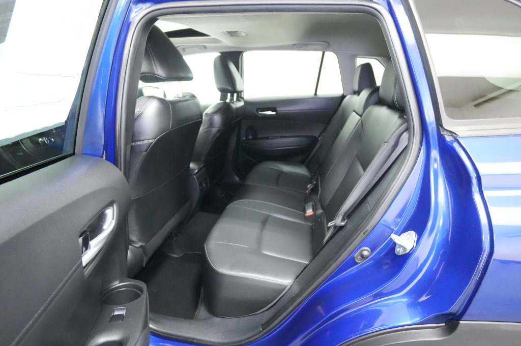 Used 2022 Toyota Corolla Cross XLE w/ Convenience Package AWD/4WD image 19