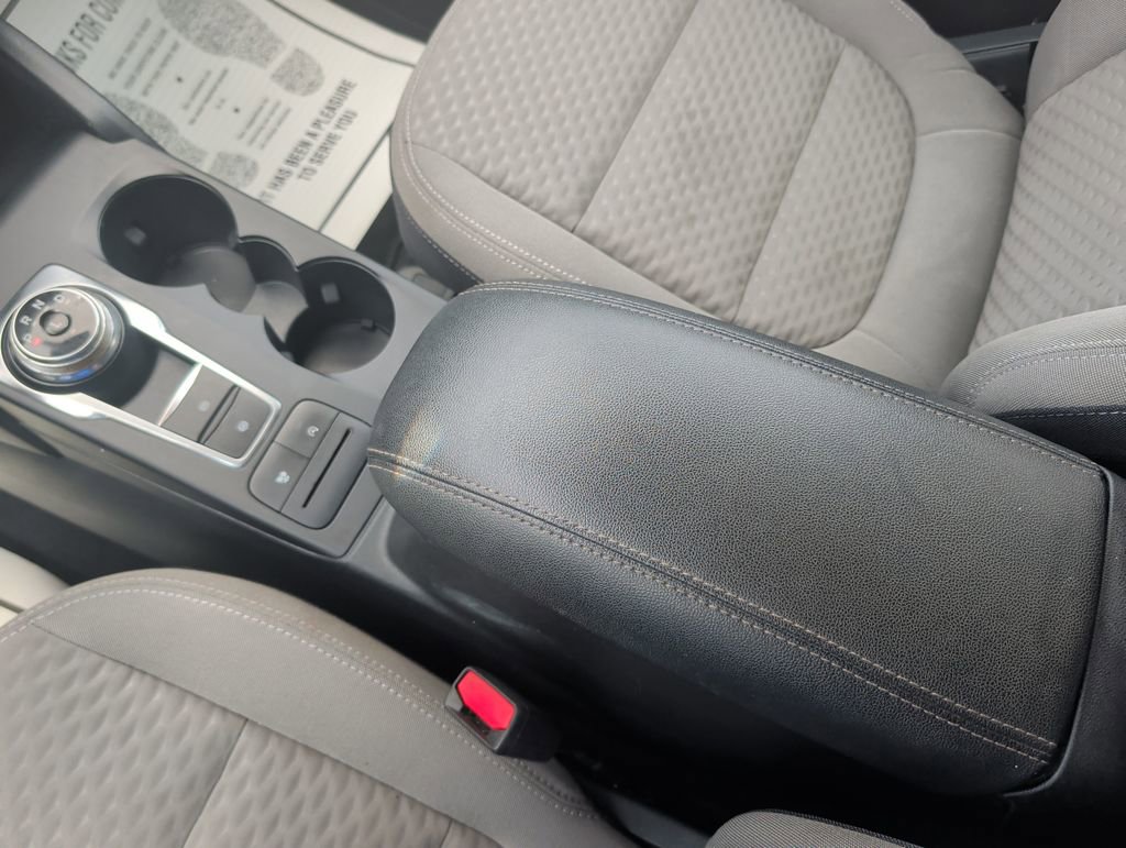 Used 2020 Ford Escape SE image 17