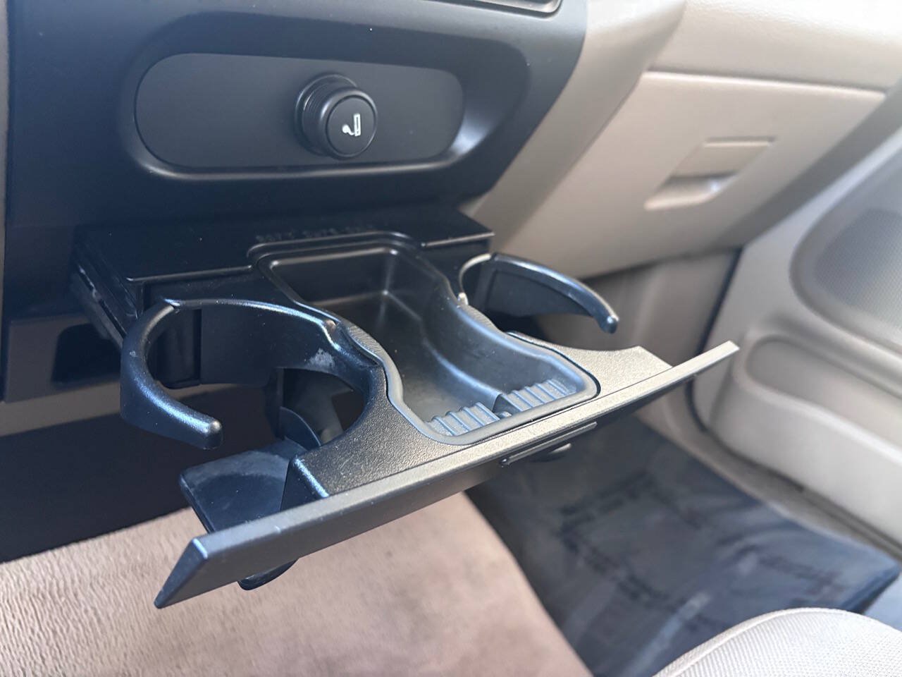 Used 2004 Ford F150 XLT RWD image 25