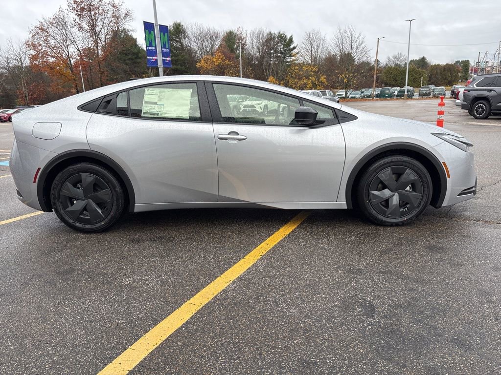 New 2026 Toyota Prius SE image 4