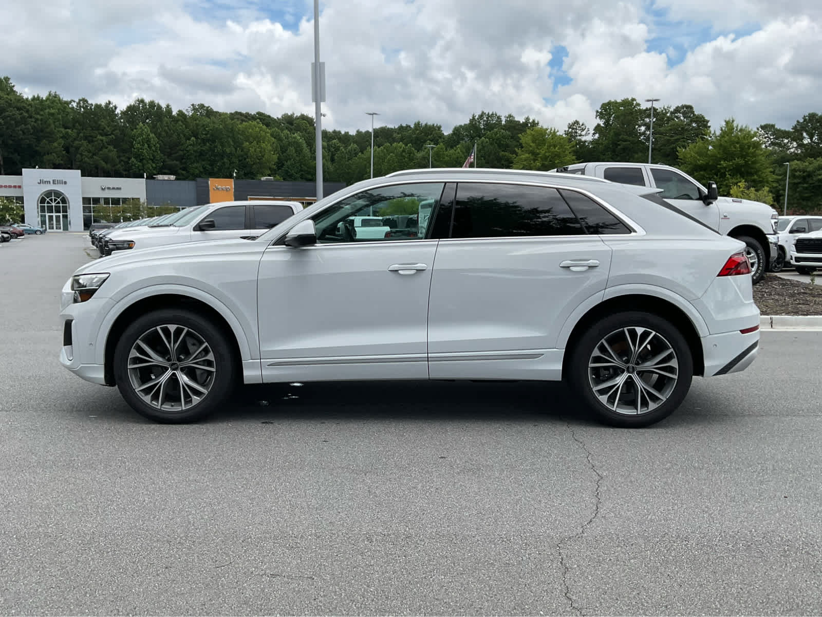Used 2025 Audi Q8 Premium Plus AWD/4WD image 8