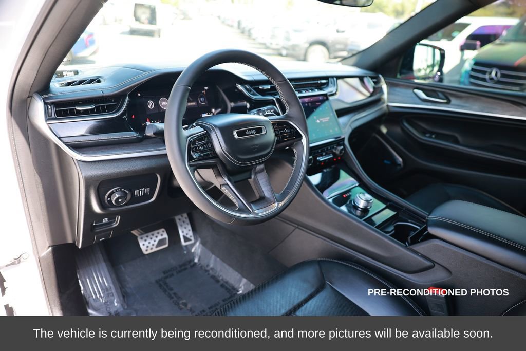 Used 2023 Jeep Grand Cherokee Overland w/ Rear Seat Video Group I image 15