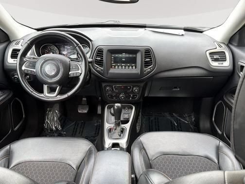 Used 2020 Jeep Compass Latitude AWD/4WD image 9