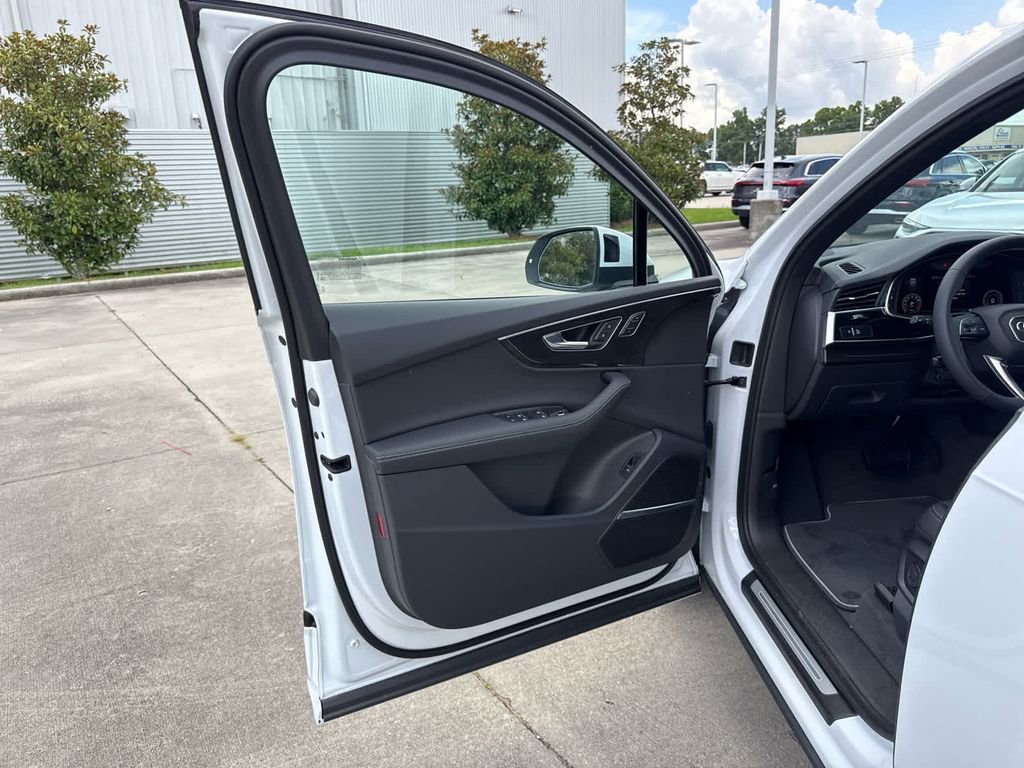 New 2025 Audi Q7 3.0T Premium Plus image 23