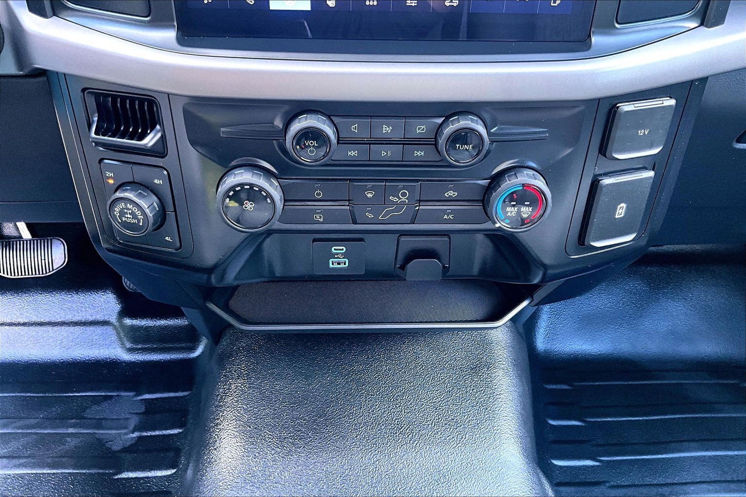 Used 2024 Ford F150 XL AWD/4WD image 23