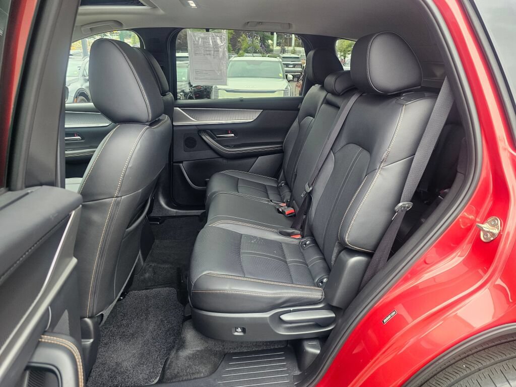 Certified 2024 MAZDA CX-90 Plug-In Hybrid w/ Preferred AWD/4WD image 24