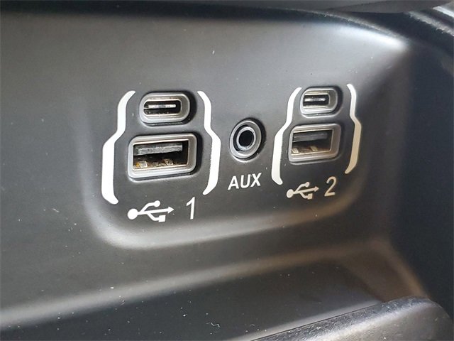 Used 2019 RAM 1500 Laramie image 33