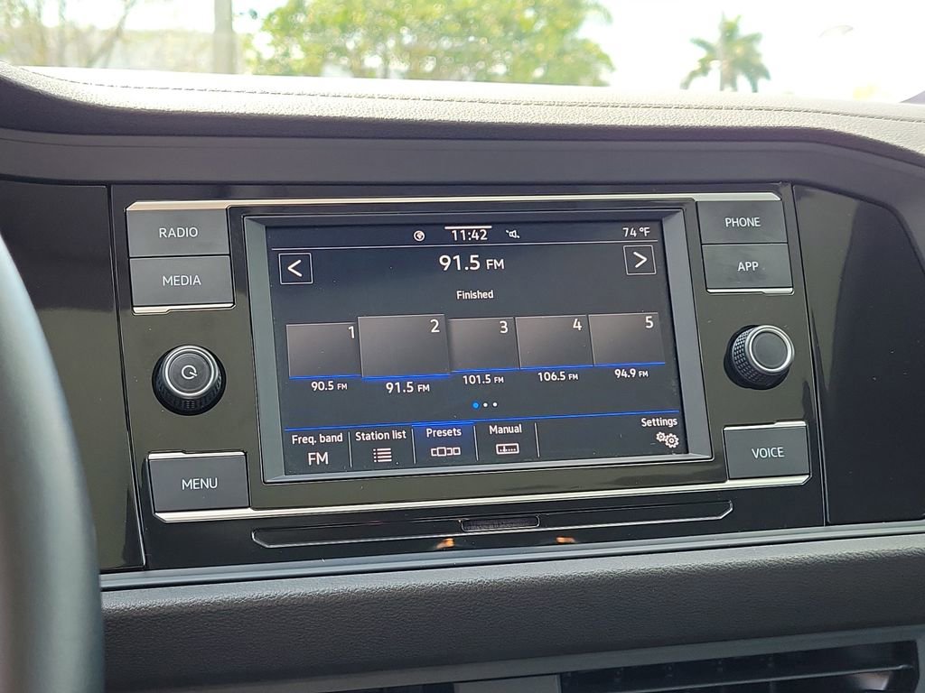 Used 2023 Volkswagen Jetta SE w/ Panoramic Sunroof Package image 22