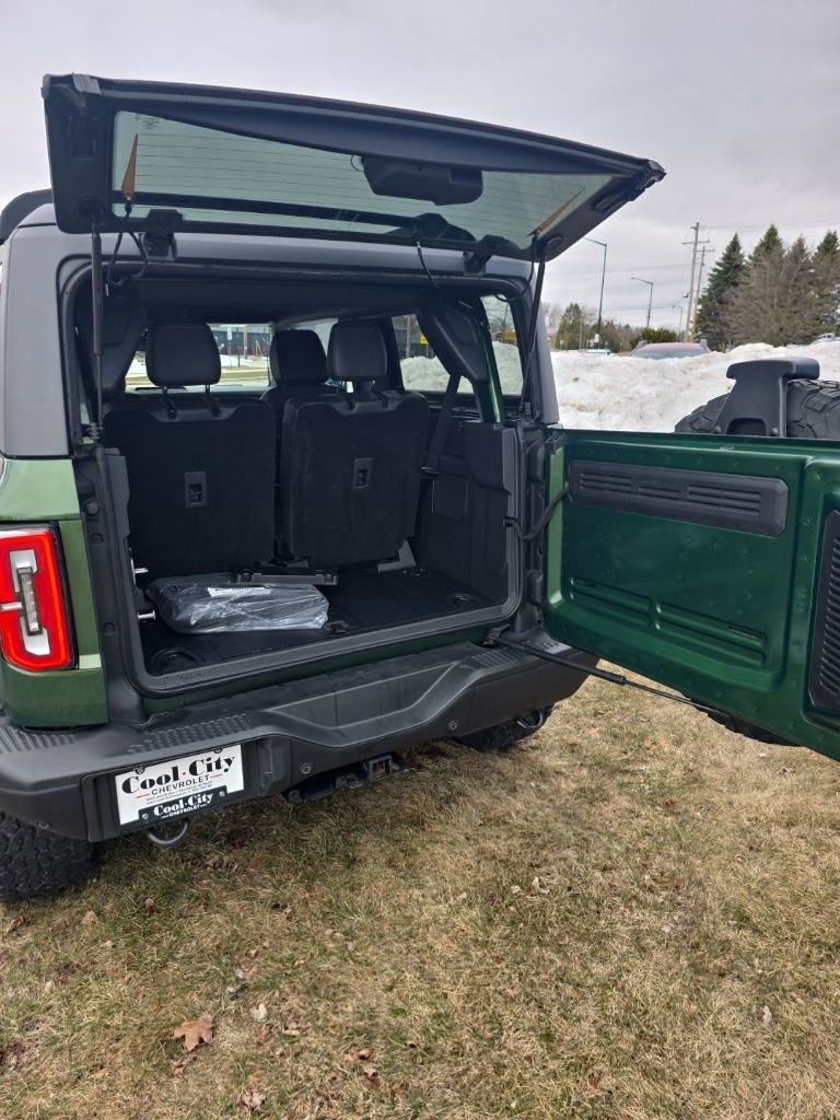 Used 2024 Ford Bronco Badlands image 10