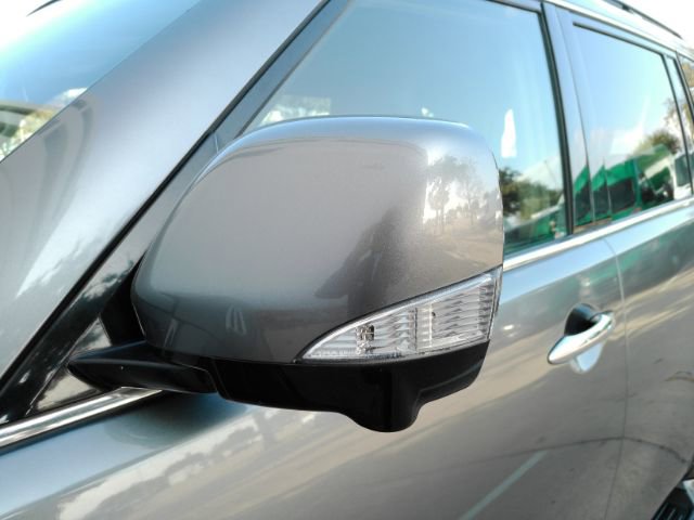 Used 2023 Nissan Armada SL w/ Captain's Chairs Package image 19