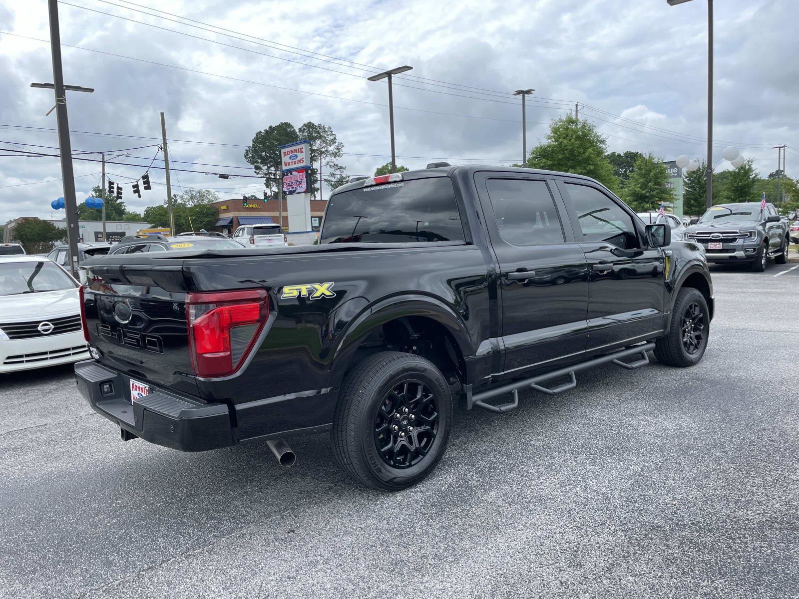 Used 2025 Ford F150 STX RWD image 4