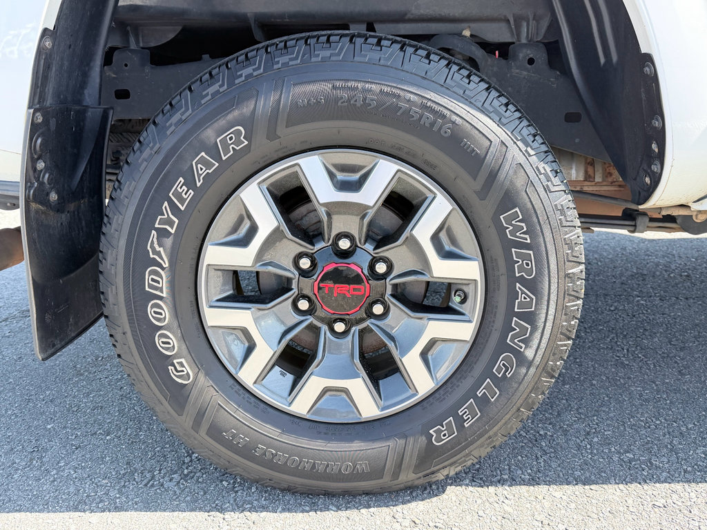 Used 2021 Toyota Tacoma SR w/ SR Convenience Package image 33