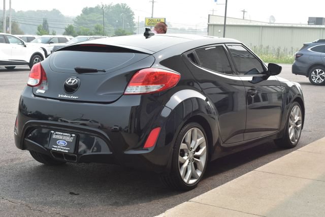 Used 2012 Hyundai Veloster w/ Style Pkg FWD image 9